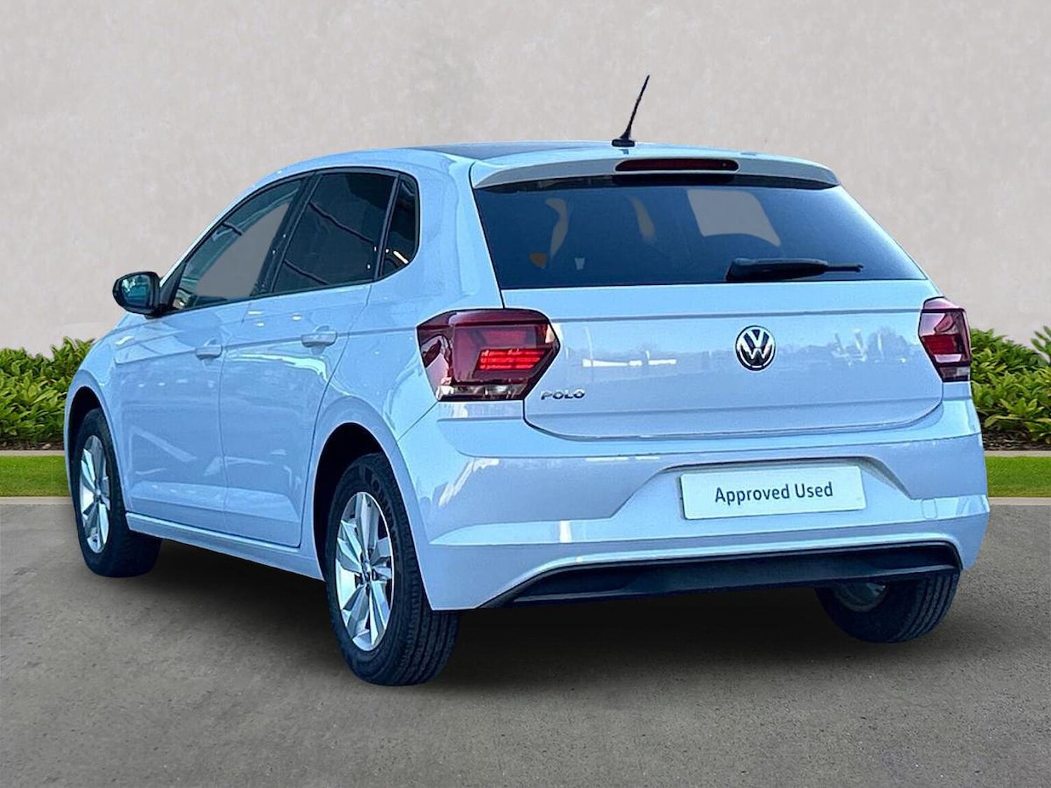 Used Volkswagen Polo 2019 for sale - 76758886: Photo 2