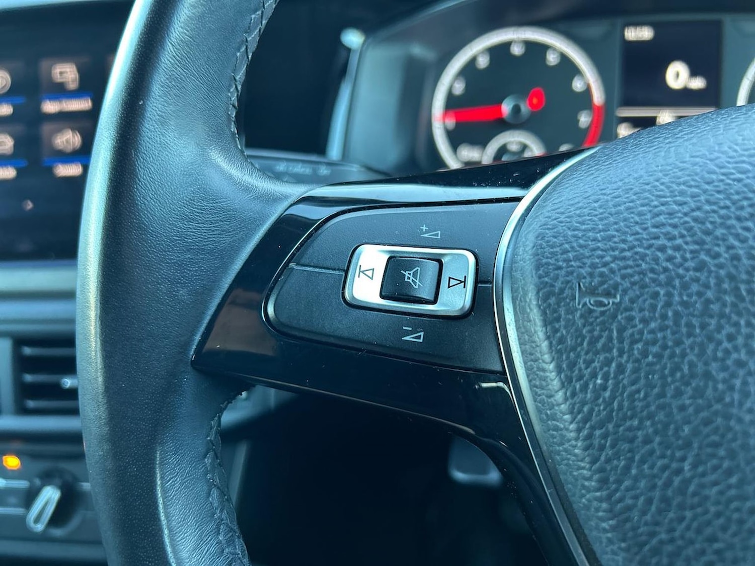 Used Volkswagen Polo 2019 for sale - 76758886: Photo 27