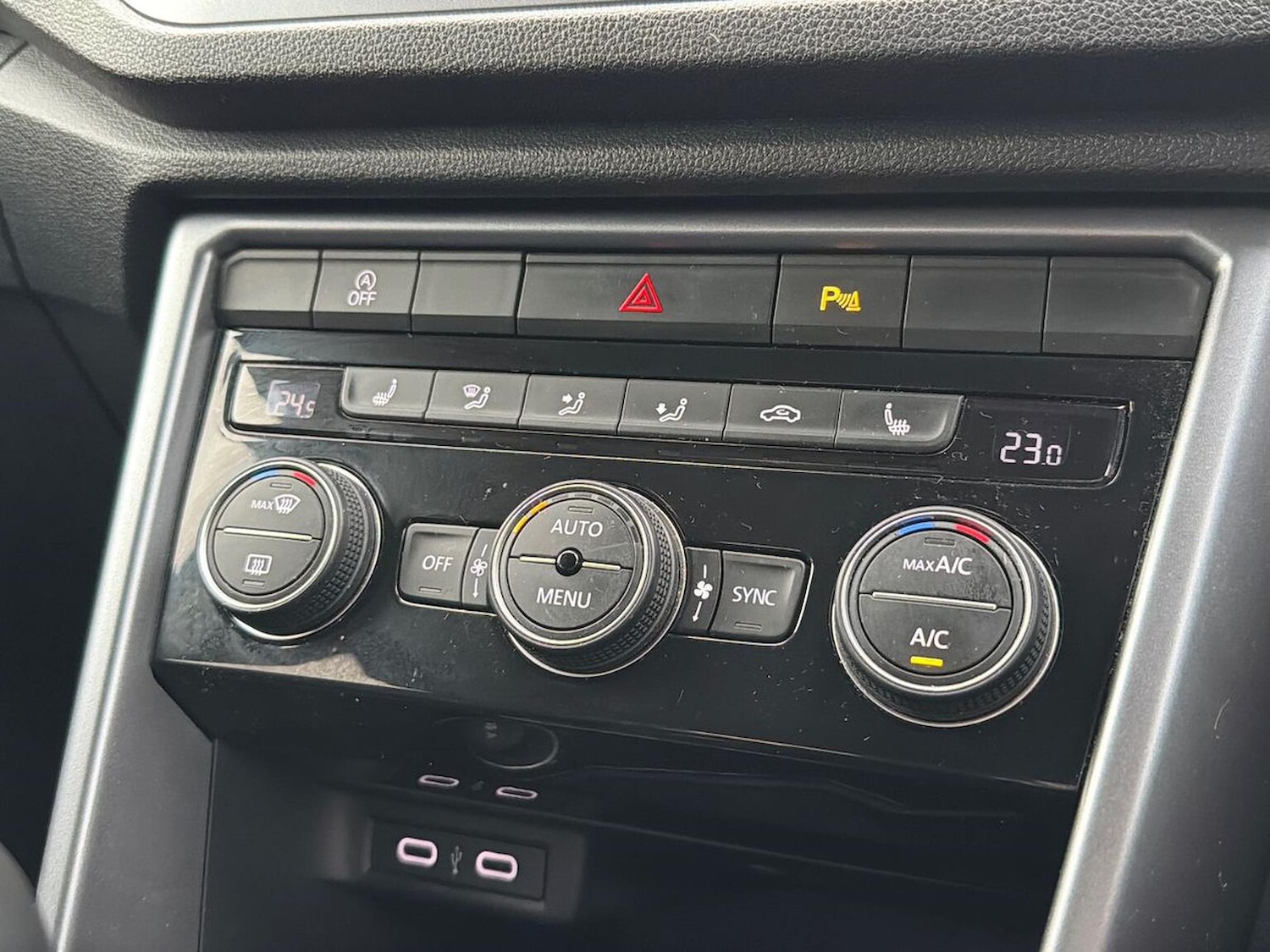 Used Volkswagen T-Roc 2022 for sale - 76821741: Photo 12