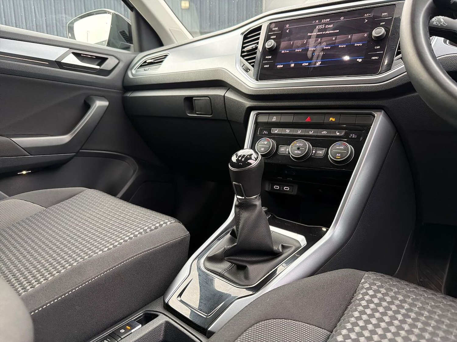 Used Volkswagen T-Roc 2022 for sale - 76821741: Photo 13