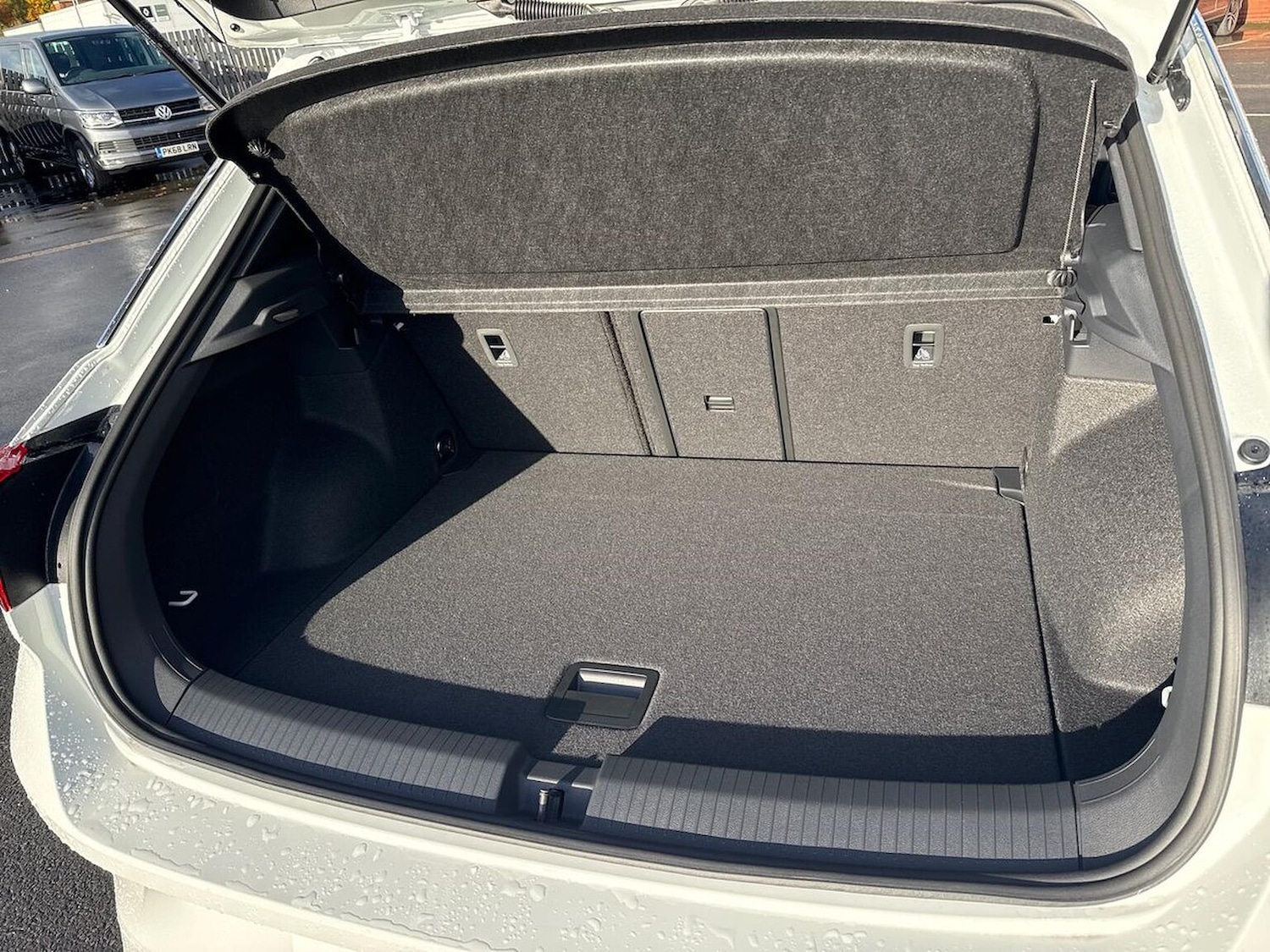 Used Volkswagen T-Roc 2025 for sale - 76725898: Photo 17