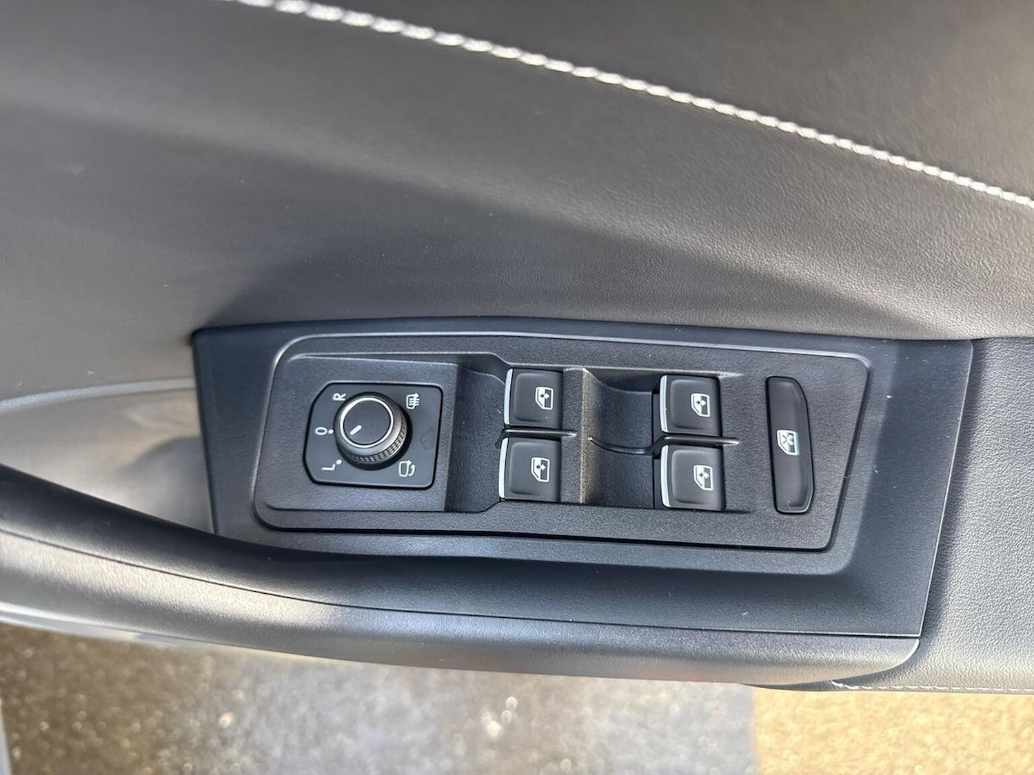 Used Volkswagen T-Roc 2025 for sale - 76725898: Photo 21