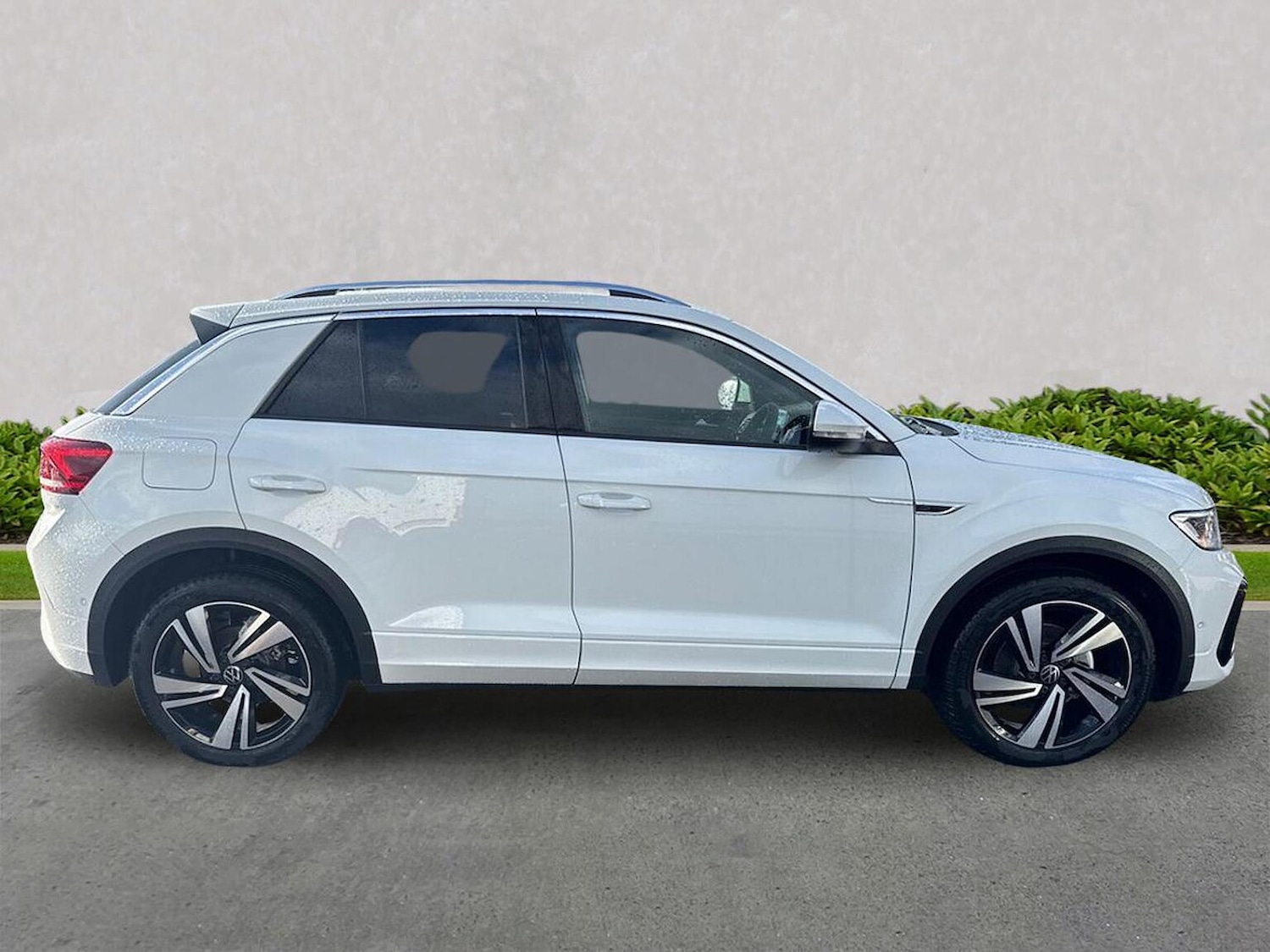 Used Volkswagen T-Roc 2025 for sale - 76725898: Photo 3
