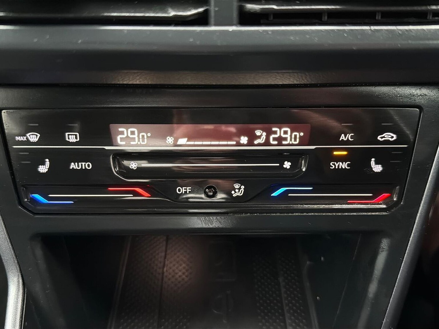 Used Volkswagen Taigo 2022 for sale - 76777349: Photo 12