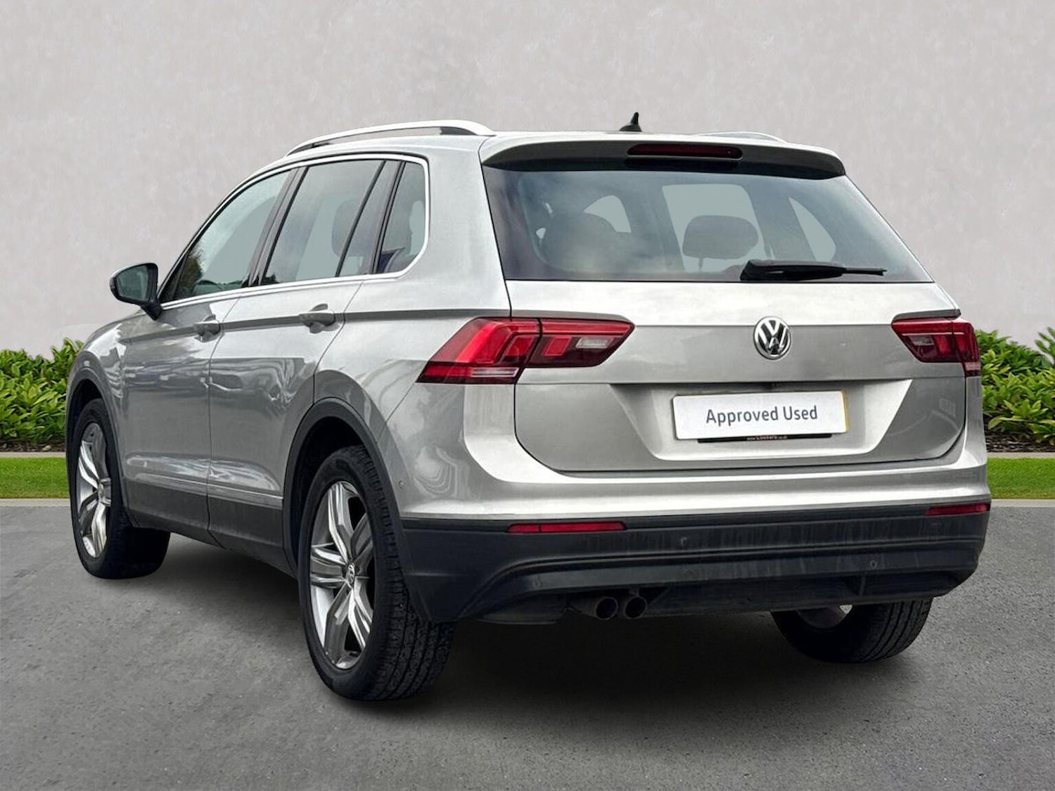 Used Volkswagen Tiguan 2019 for sale - 76275111: Photo 2