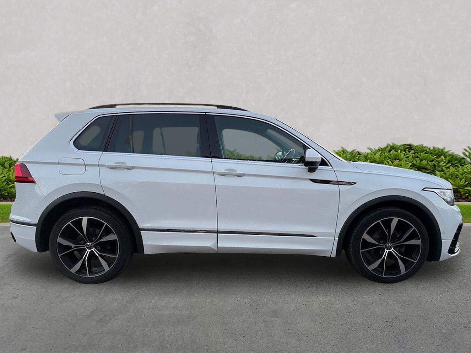 Used Volkswagen Tiguan 2023 for sale - 76957499: Photo 3
