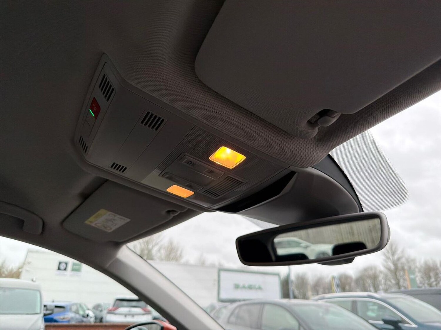 Used Volkswagen T-Roc 2021 for sale - 77901672: Photo 14