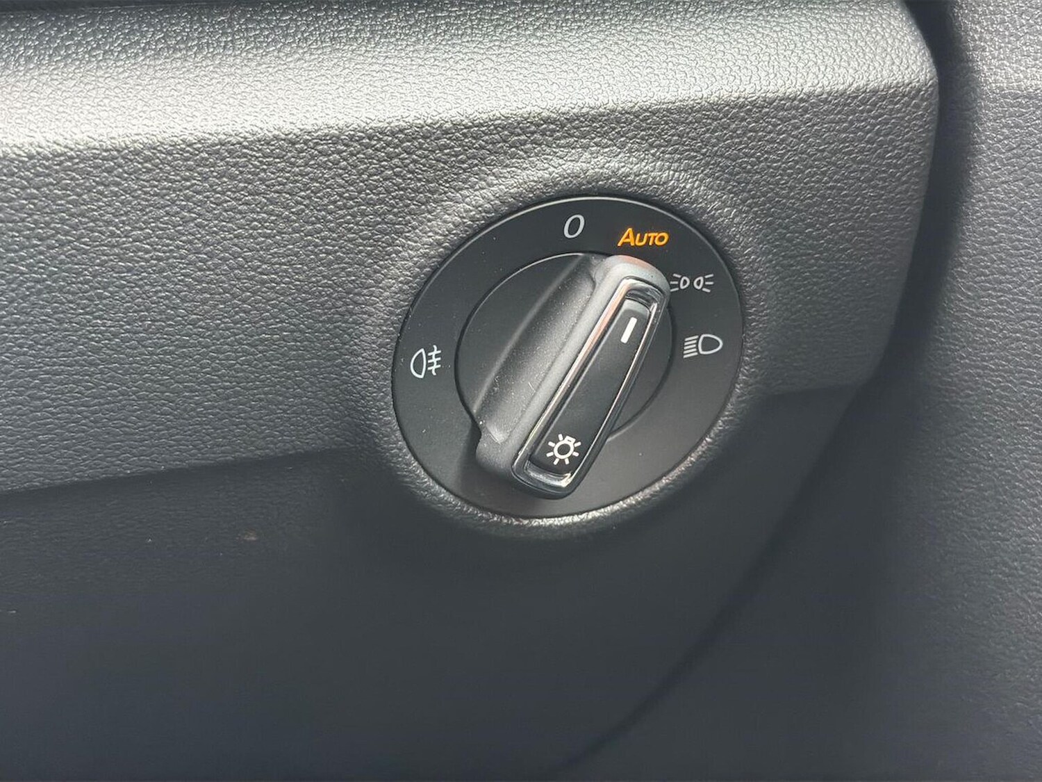 Used Volkswagen T-Roc 2021 for sale - 77901672: Photo 21