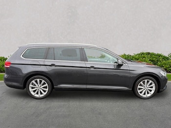 Used Volkswagen Passat 2019 for sale - 76763441: Photo