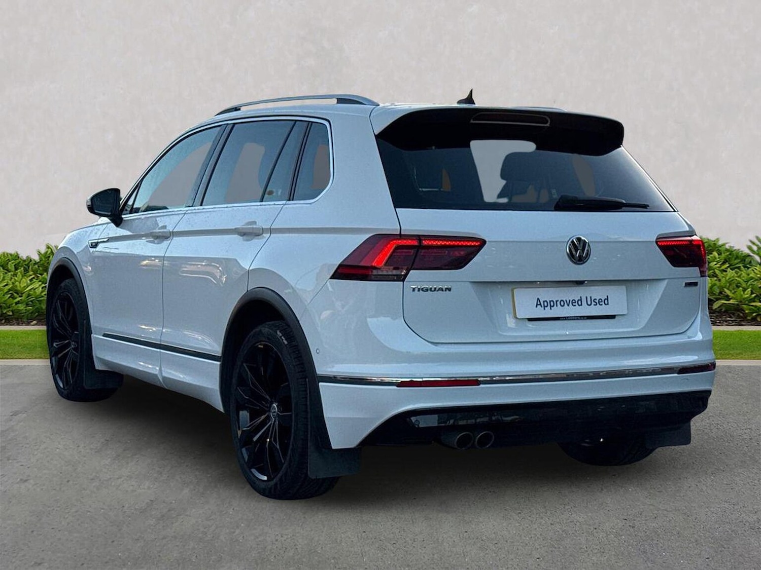 Used Volkswagen Tiguan 2020 for sale - 76628187: Photo 2