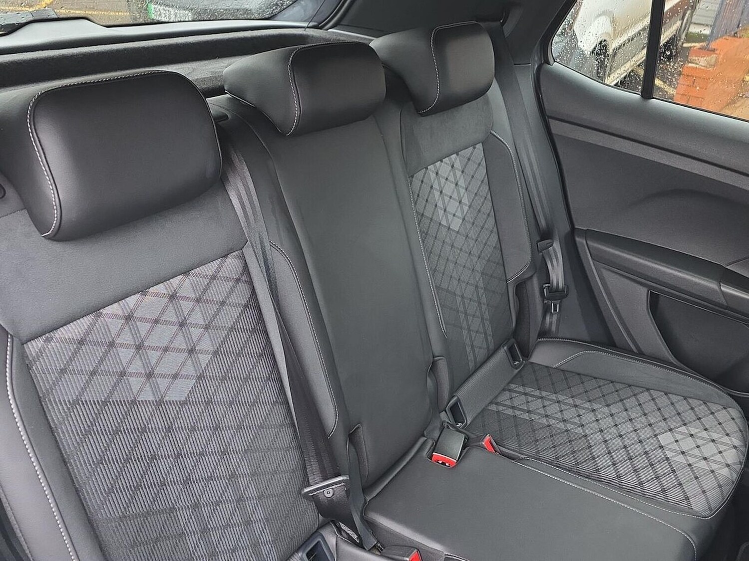 Used Volkswagen T-Cross 2024 for sale - 77872102: Photo 16