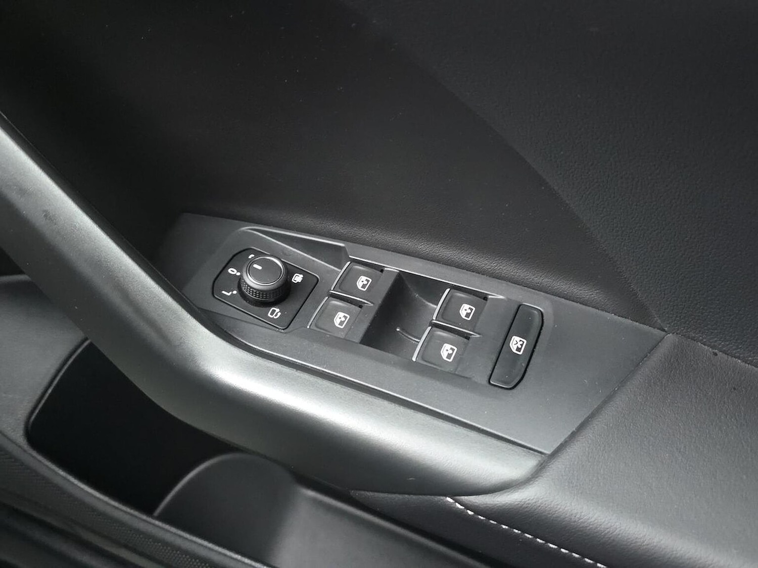 Used Volkswagen T-Cross 2024 for sale - 77872102: Photo 21