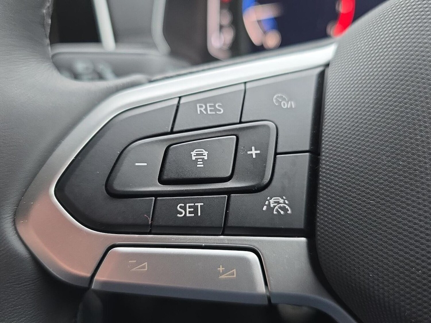 Used Volkswagen T-Cross 2024 for sale - 77872102: Photo 27