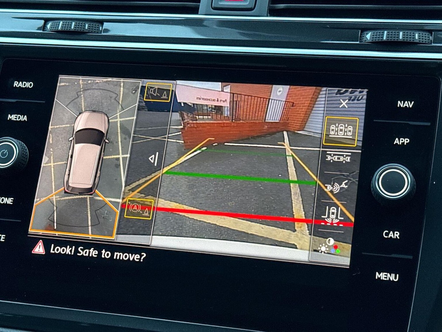 Used Volkswagen Tiguan 2020 for sale - 76127161: Photo 23