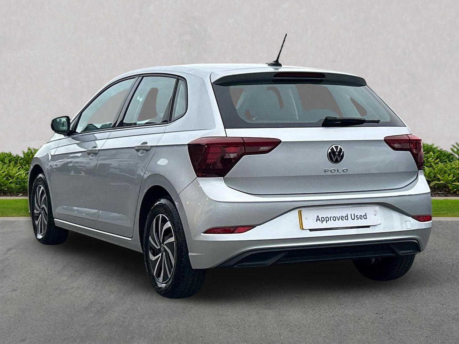 Used Volkswagen Polo 2024 for sale - 76211965: Photo 2