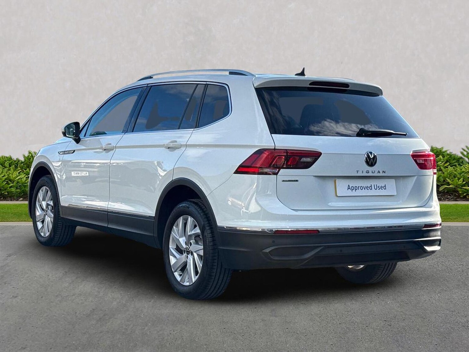 Used Volkswagen Tiguan Allspace 2022 for sale - 76030364: Photo 2