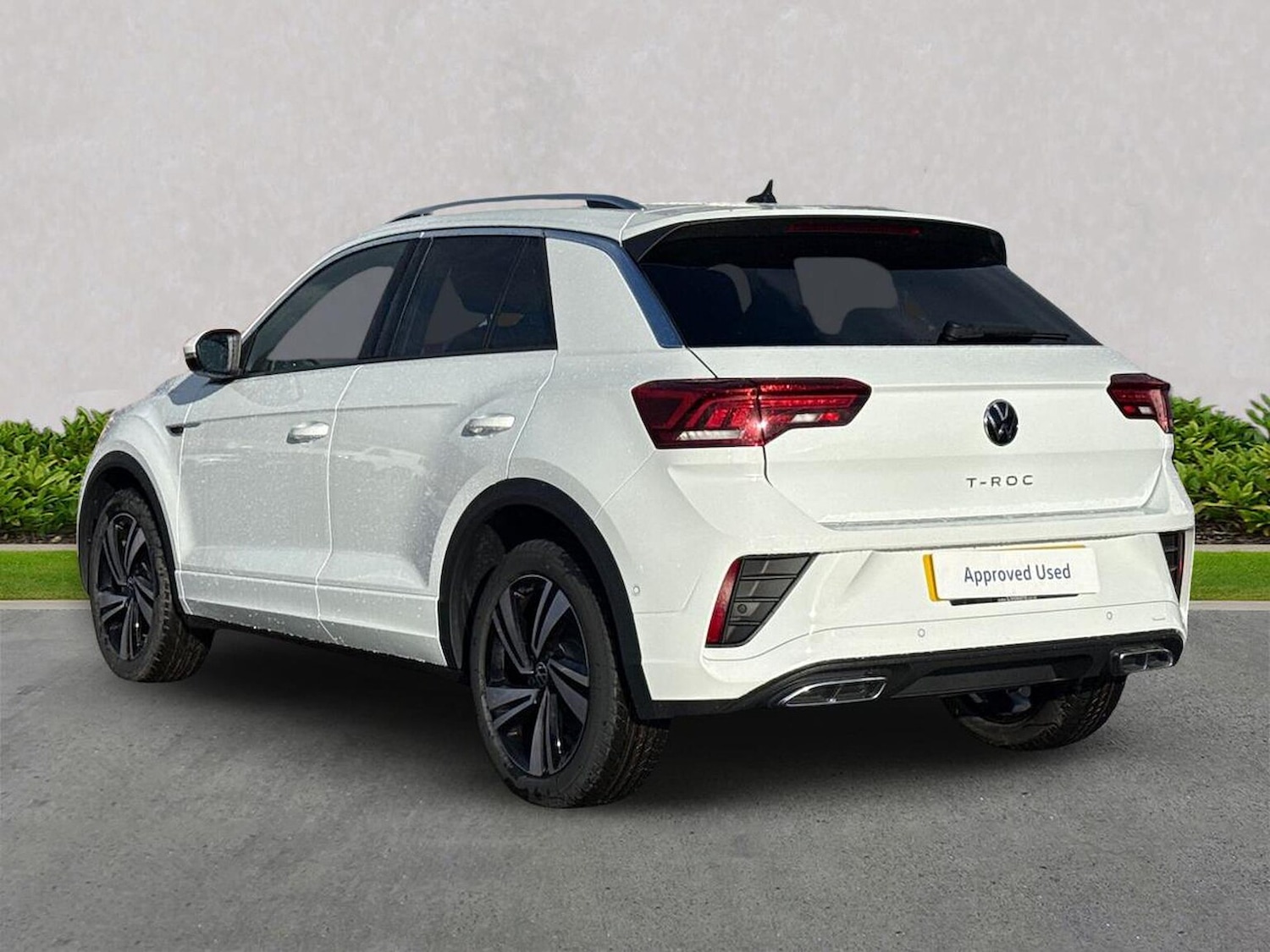 Used Volkswagen T-Roc 2025 for sale - 76444492: Photo 2