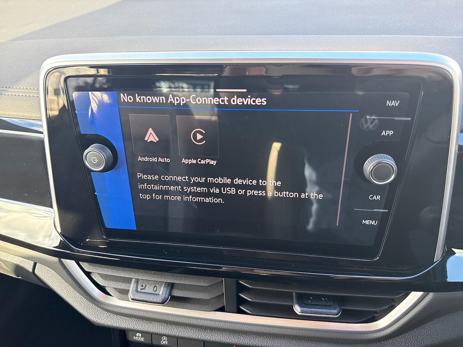 Used Volkswagen T-Roc 2025 for sale - 76444492: Photo 25