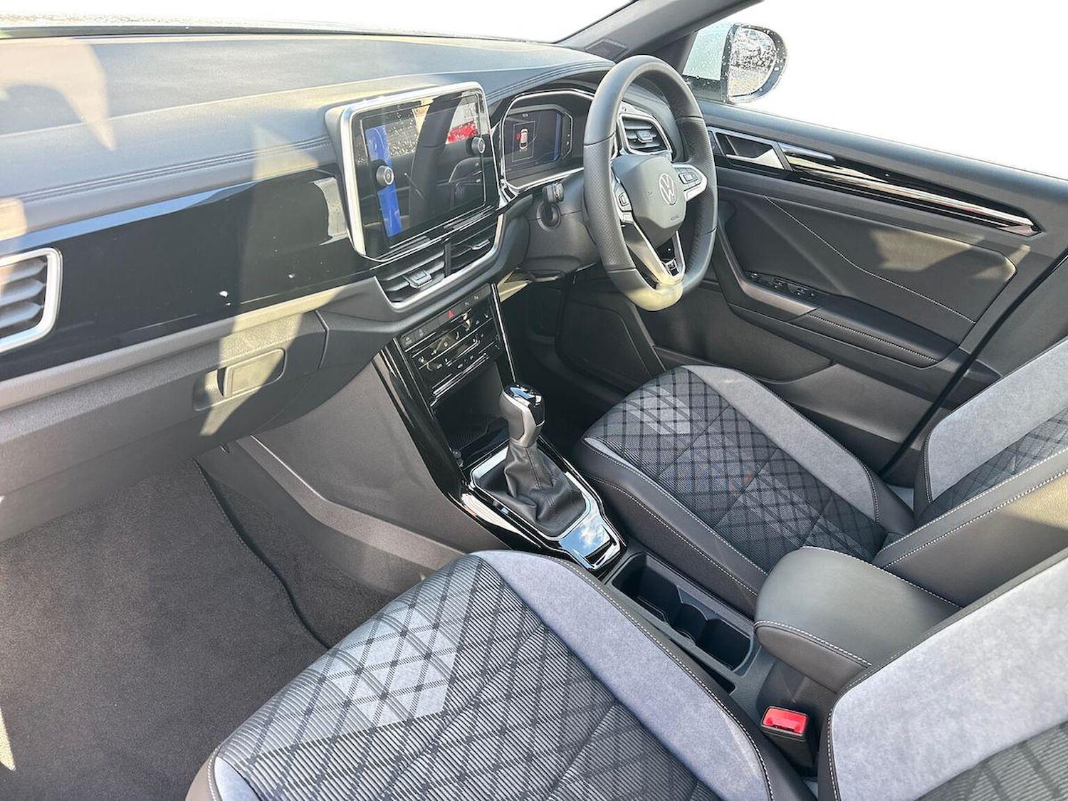 Used Volkswagen T-Roc 2025 for sale - 76444492: Photo 7