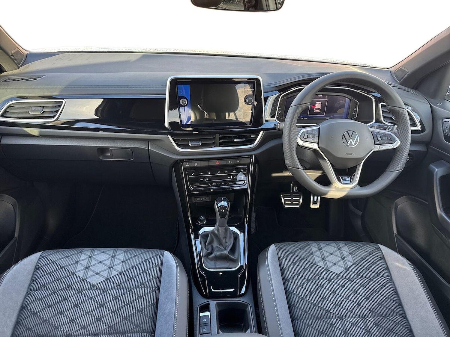 Used Volkswagen T-Roc 2025 for sale - 76444492: Photo 8