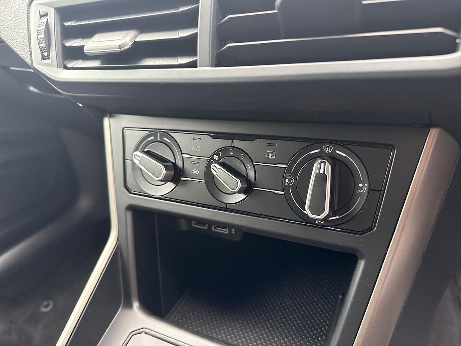 Used Volkswagen Polo 2020 for sale - 76477344: Photo 12