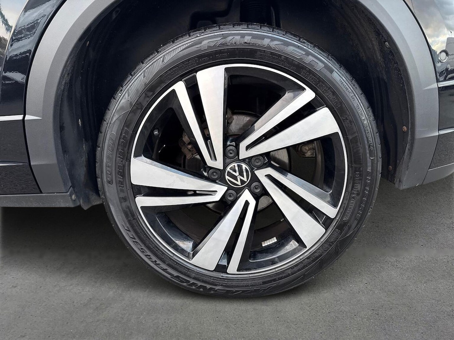 Used Volkswagen T-Roc 2023 for sale - 76030361: Photo 6