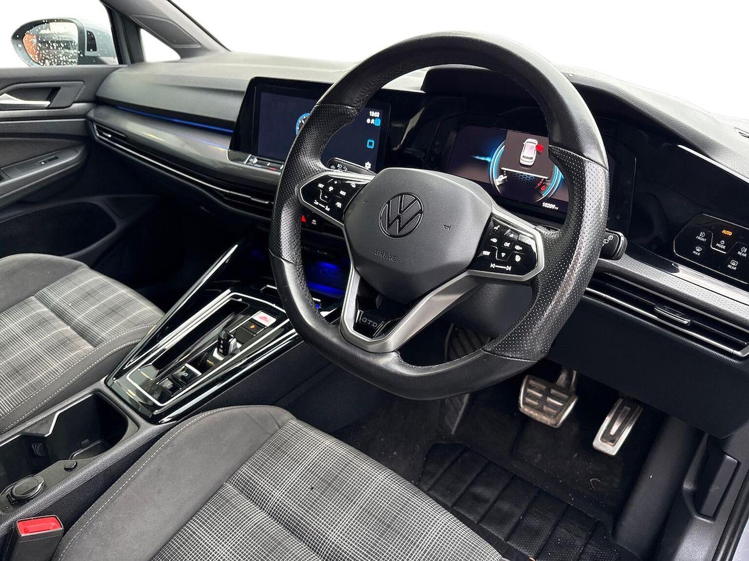 Used Volkswagen Golf 2024 for sale - 76725825: Photo 15