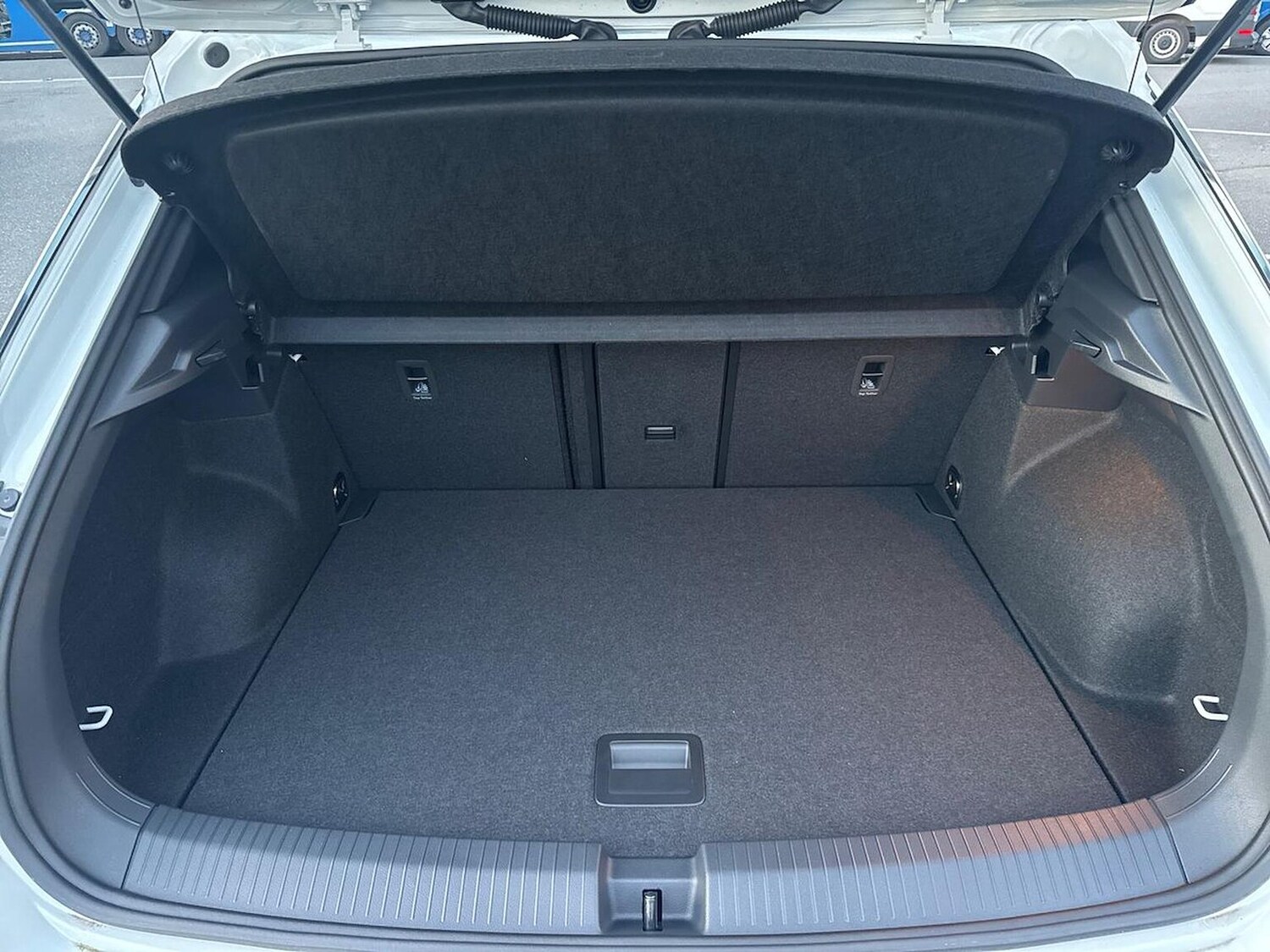Used Volkswagen T-Roc 2025 for sale - 76076473: Photo 17