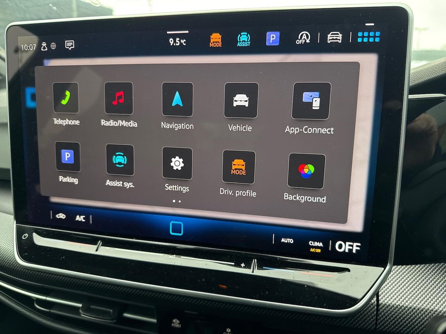 Used Volkswagen Golf 2024 for sale - 76547692: Photo 25