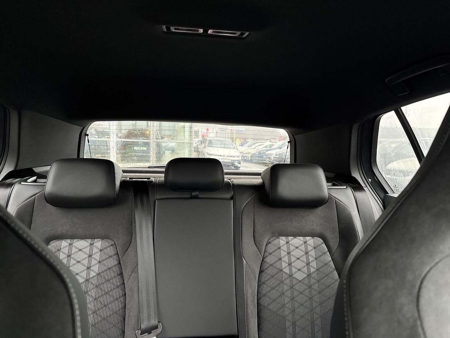 Used Volkswagen Golf 2024 for sale - 76547692: Photo 32