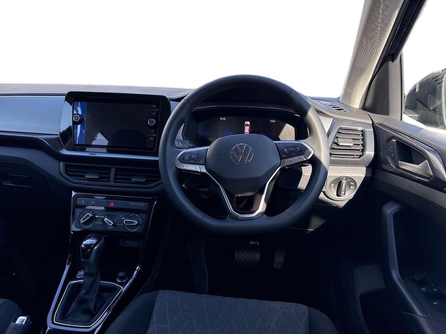 Used Volkswagen T-Cross 2025 for sale - 76082533: Photo 9