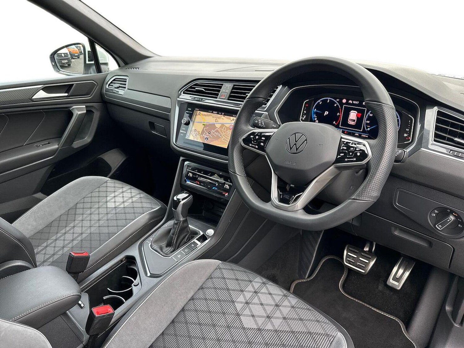 Used Volkswagen Tiguan Allspace 2025 for sale - 76316700: Photo 15