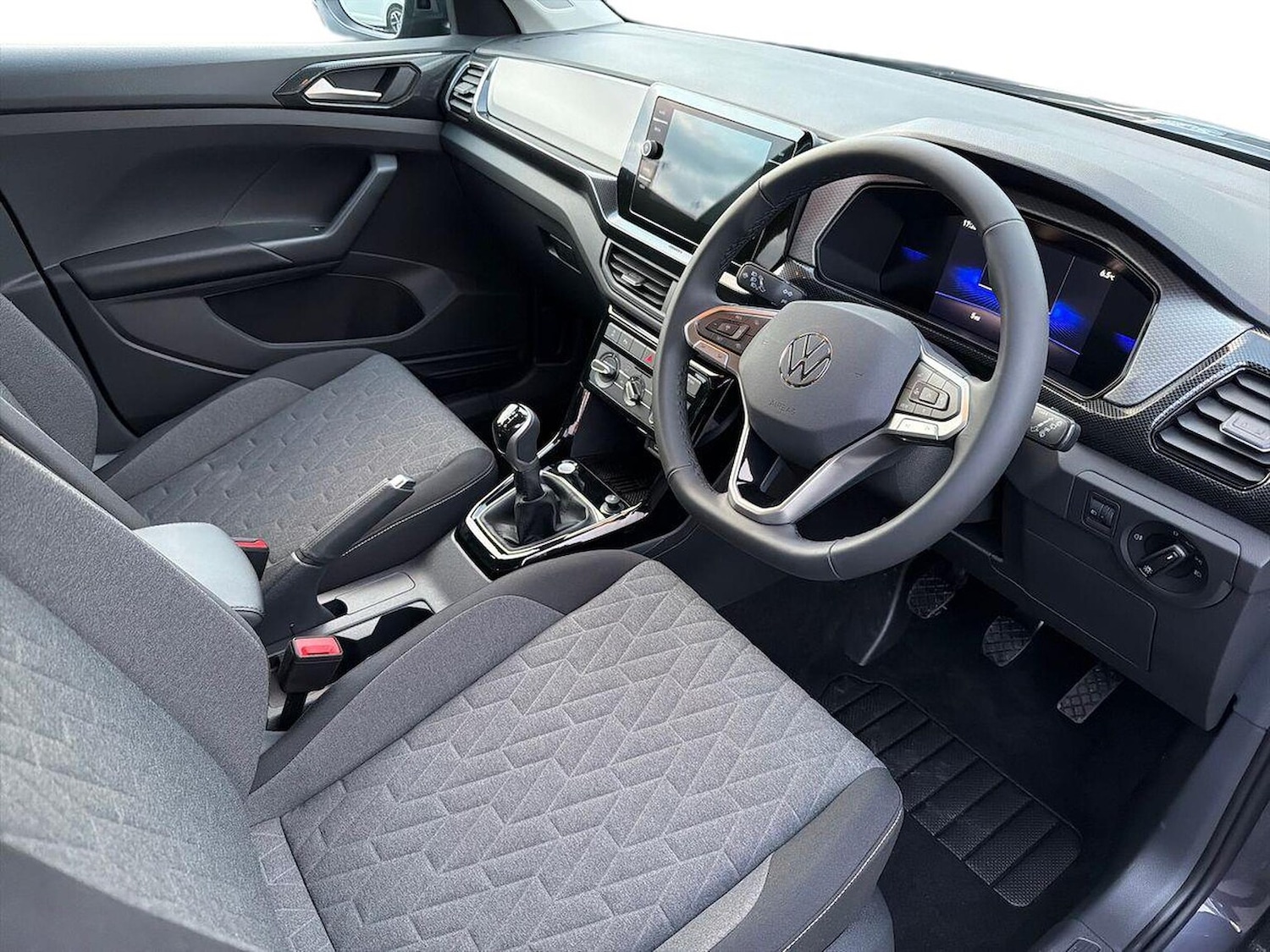 Used Volkswagen T-Cross 2025 for sale - 77650295: Photo 17