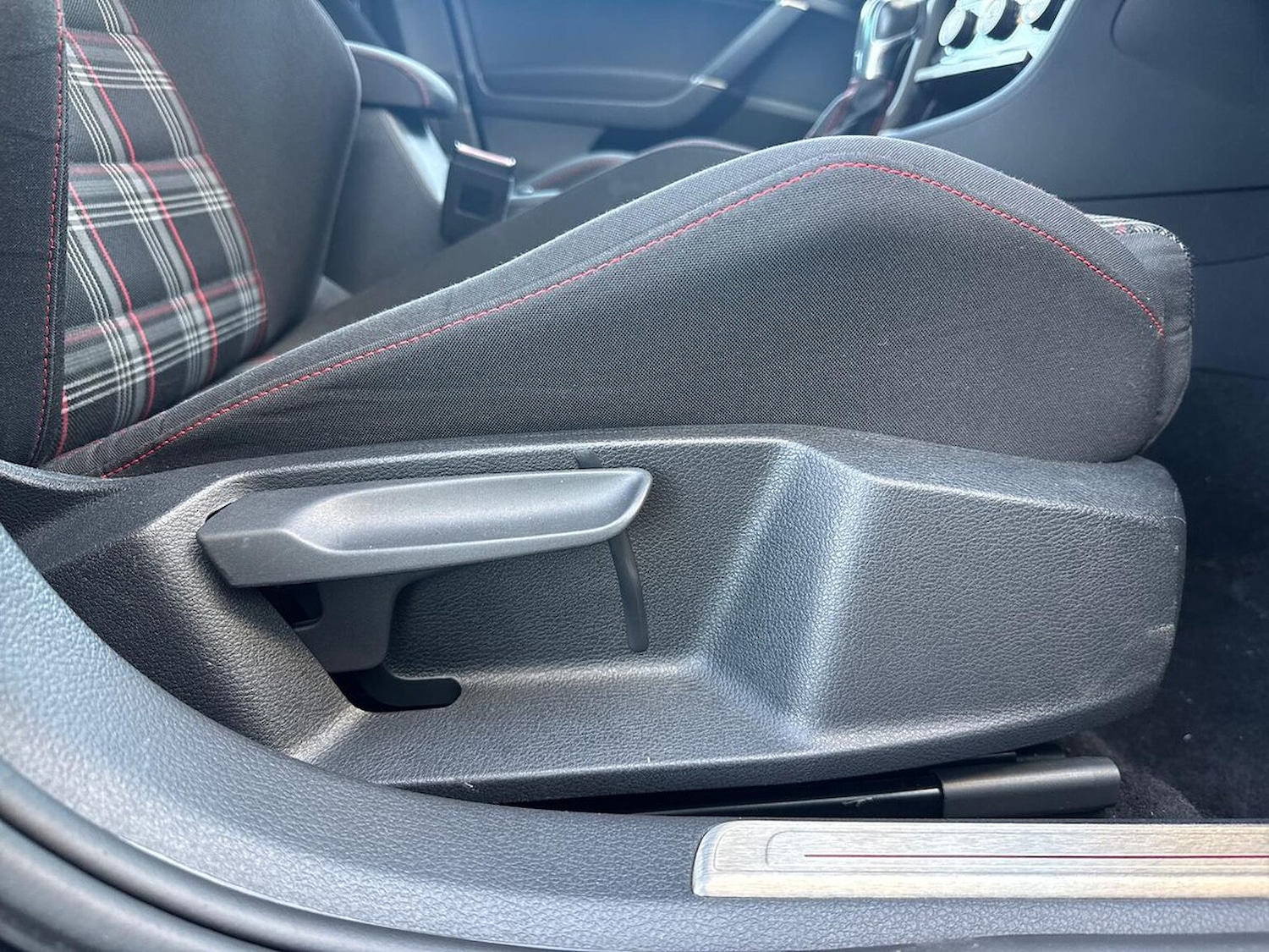 Used Volkswagen Golf 2019 for sale - 76383350: Photo 30