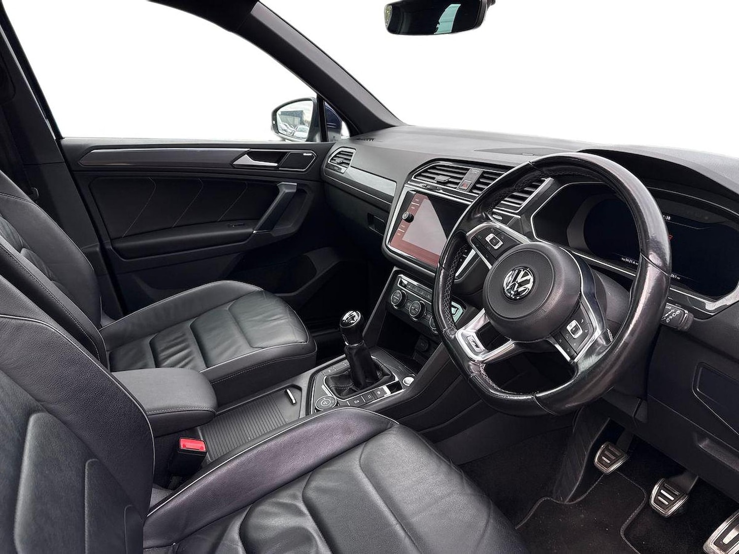 Used Volkswagen Tiguan 2017 for sale - 76596202: Photo 15