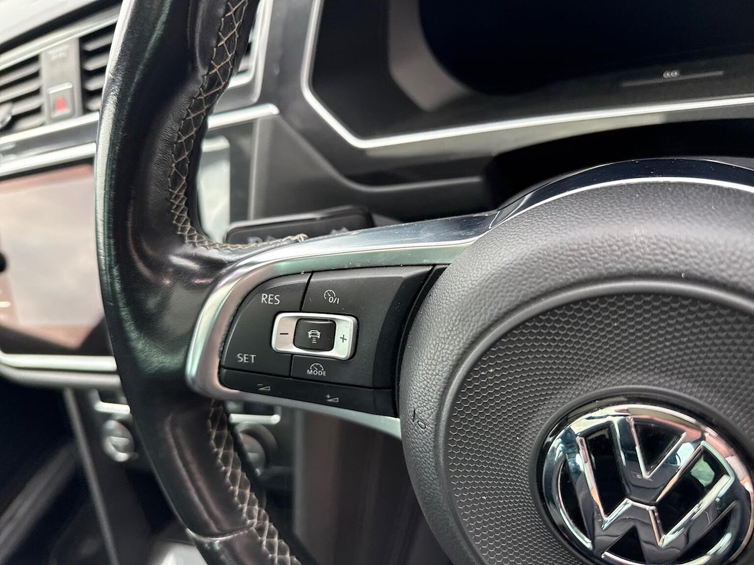 Used Volkswagen Tiguan 2017 for sale - 76596202: Photo 27