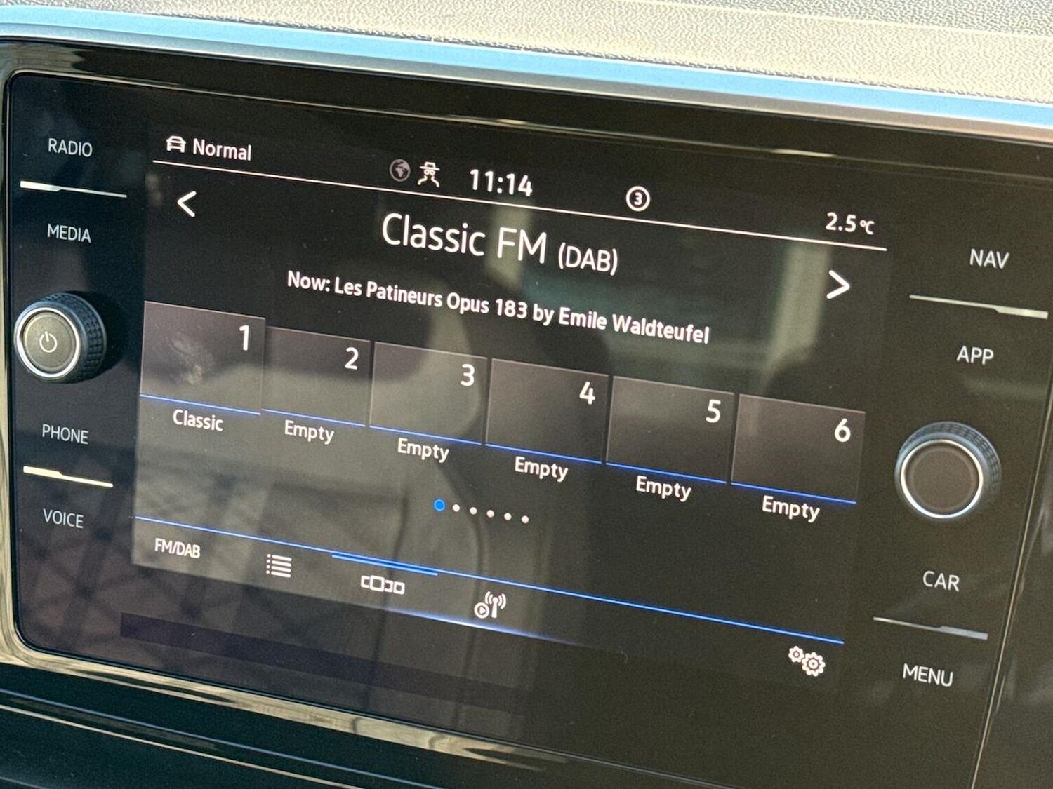 Used Volkswagen T-Roc 2022 for sale - 76628190: Photo 11