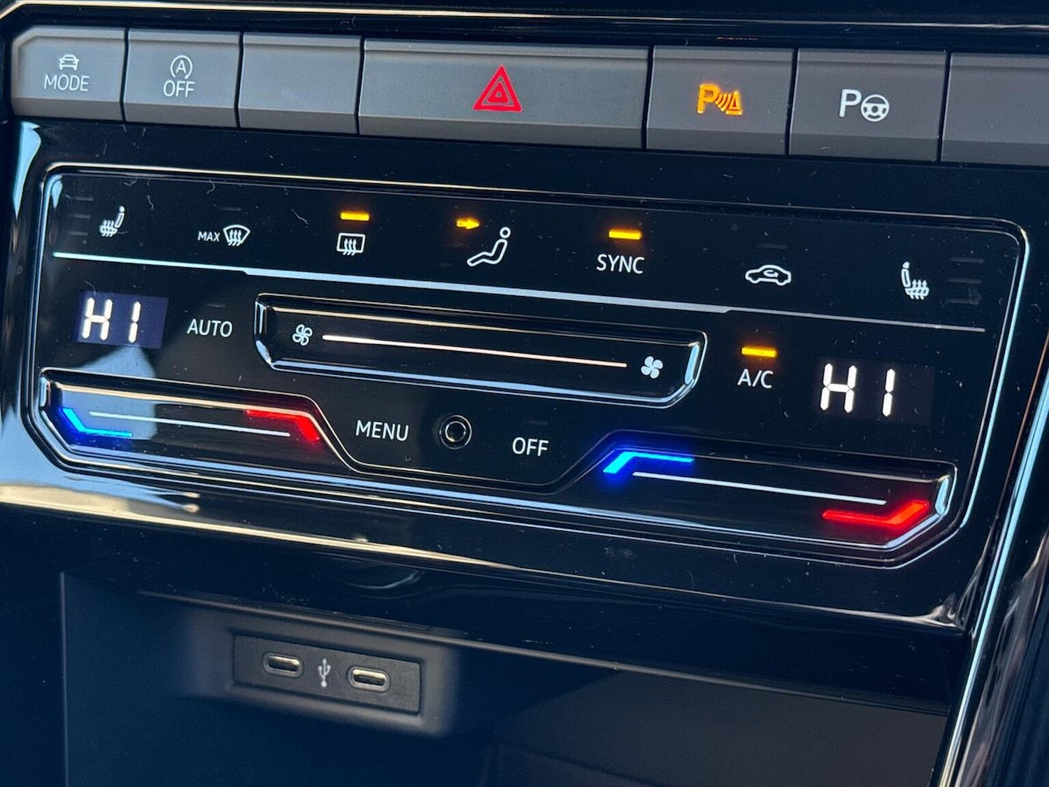 Used Volkswagen T-Roc 2022 for sale - 76628190: Photo 12