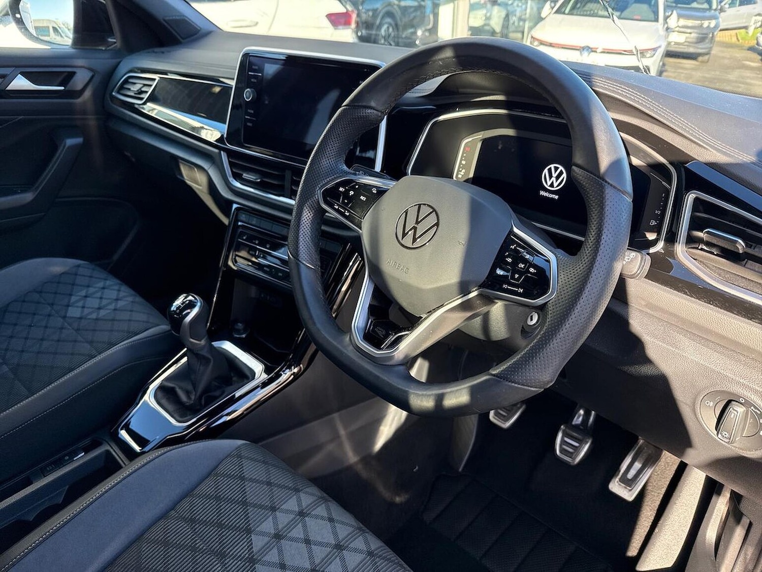 Used Volkswagen T-Roc 2022 for sale - 76628190: Photo 15