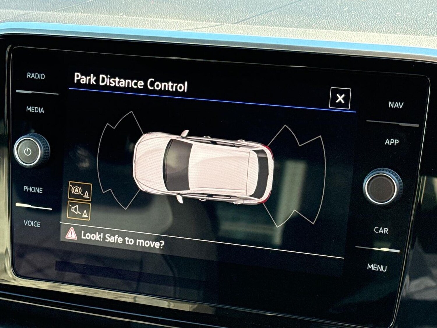 Used Volkswagen T-Roc 2022 for sale - 76628190: Photo 22