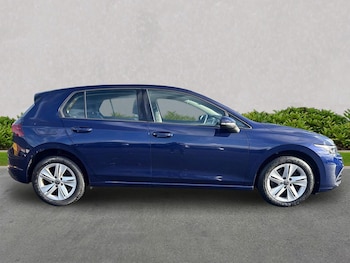 Used Volkswagen Golf 2022 for sale - 76437216: Photo