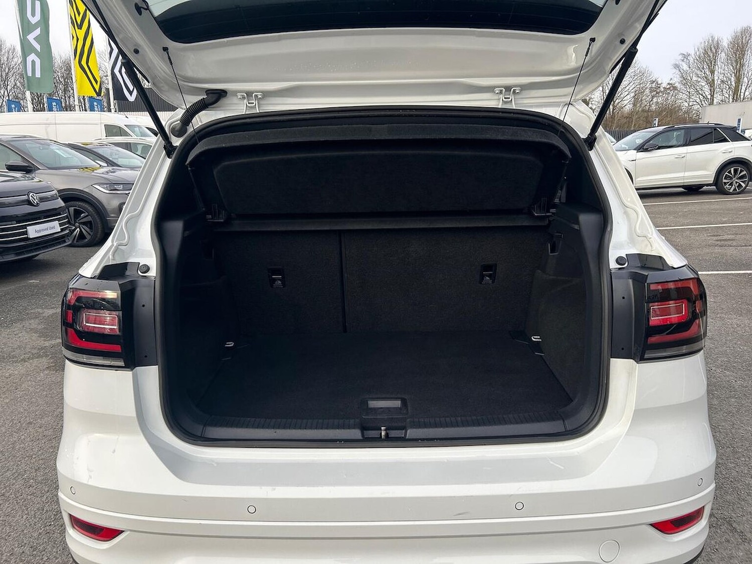 Used Volkswagen T-Cross 2020 for sale - 78026138: Photo 17