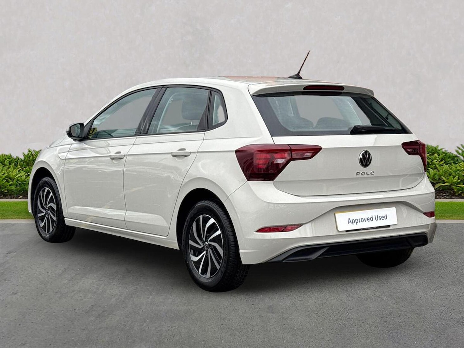 Used Volkswagen Polo 2023 for sale - 76478151: Photo 2