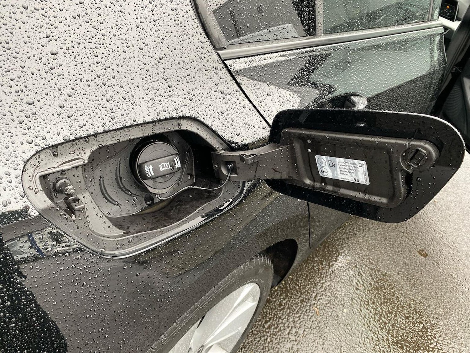 Used Volkswagen Golf 2025 for sale - 76547690: Photo 32