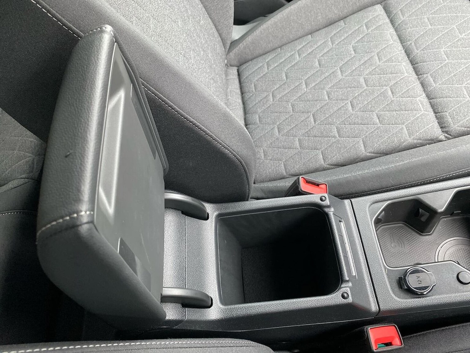 Used Volkswagen Golf 2025 for sale - 76547690: Photo 40