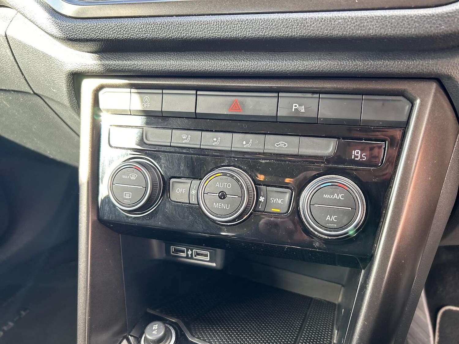 Used Volkswagen T-Roc 2019 for sale - 76023029: Photo 12