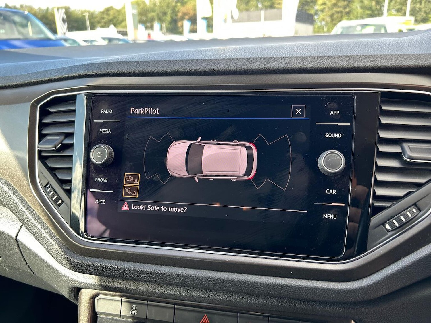 Used Volkswagen T-Roc 2019 for sale - 76023029: Photo 23