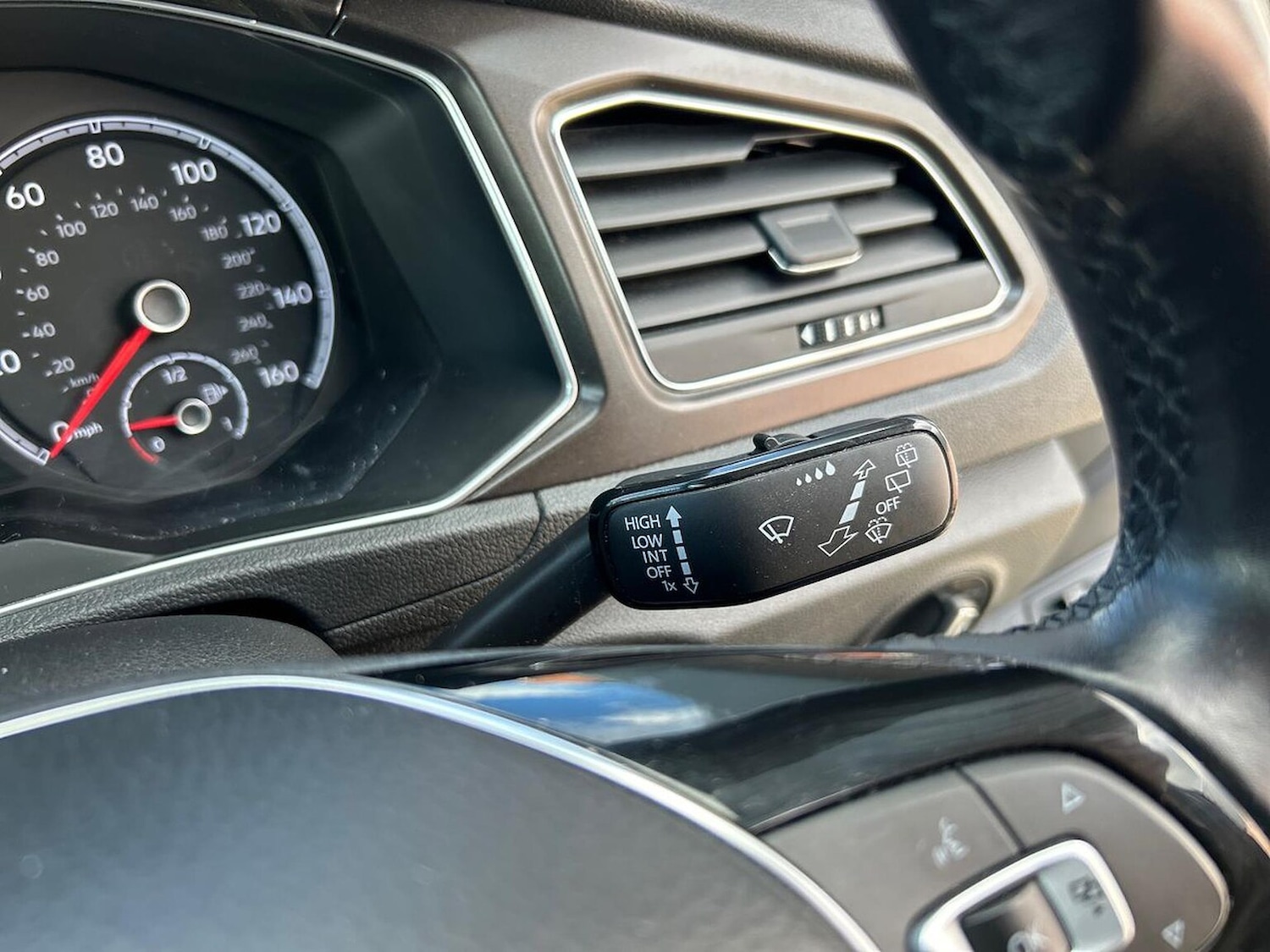 Used Volkswagen T-Roc 2019 for sale - 76023029: Photo 28