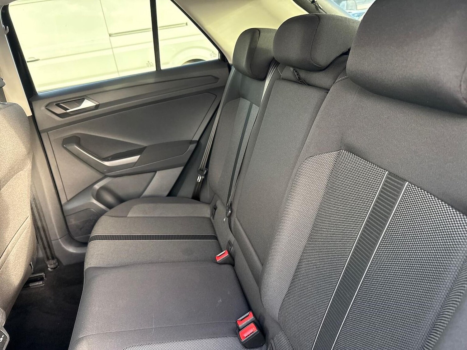 Used Volkswagen T-Roc 2023 for sale - 76439779: Photo 16