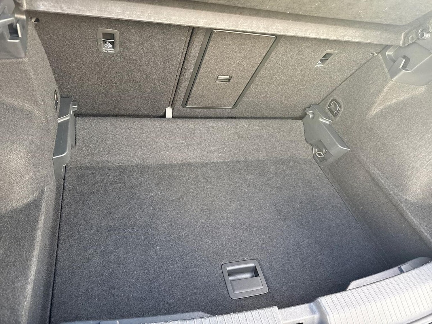 Used Volkswagen T-Roc 2023 for sale - 76439779: Photo 17